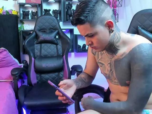 alana-and-jackk on BongaCams 