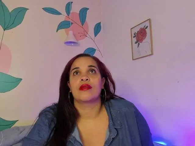 AlondraZaens — It excites me mature men, with a very big cock