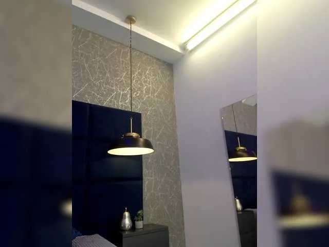 AteneaRoldan on BongaCams