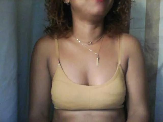 Baby-giiirl23 on BongaCams 