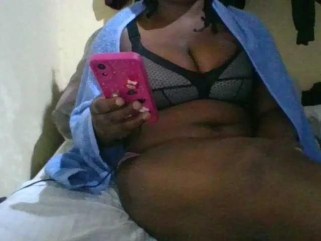 bigboobies2 on BongaCams 