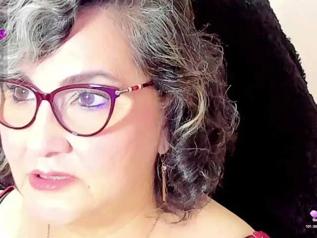 cataleya-mom — I love relaxed people, who enjoy good company, who above all are very respectful and value my effort.