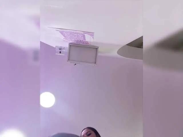 EinnyMure on BongaCams 