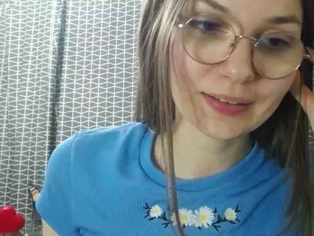Ellyxcute on BongaCams 