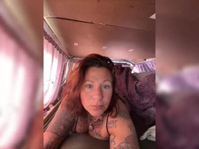 Emeraldeyes on BongaCams 