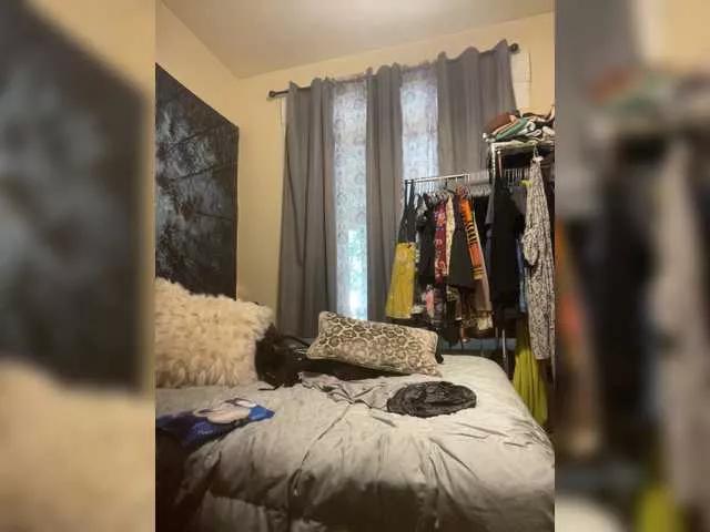 Emeraldeyes on BongaCams 