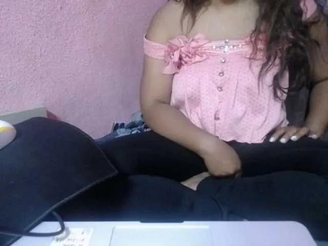 jenniella on BongaCams 