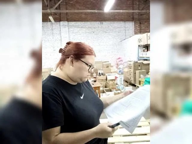 lika-Big-sisi1608 on BongaCams