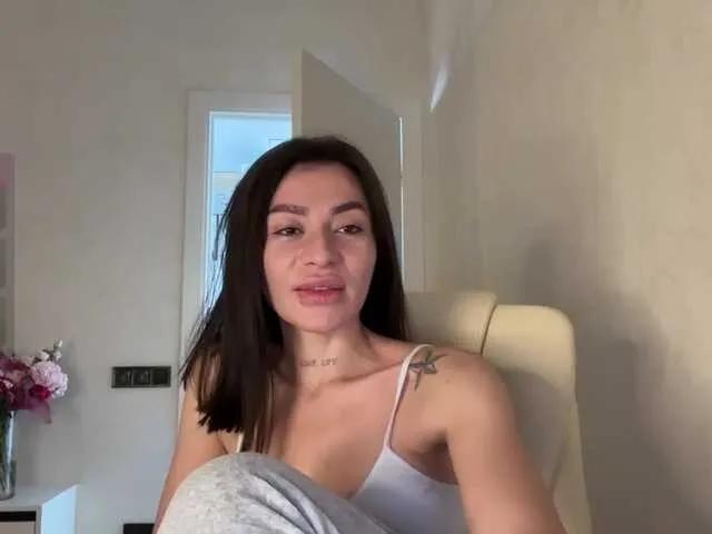 LunaDesire — Pleasant communication, attention, compliments, fantasies when a man wants to make me happy 