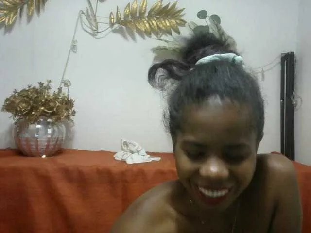 Maha19x on BongaCams 