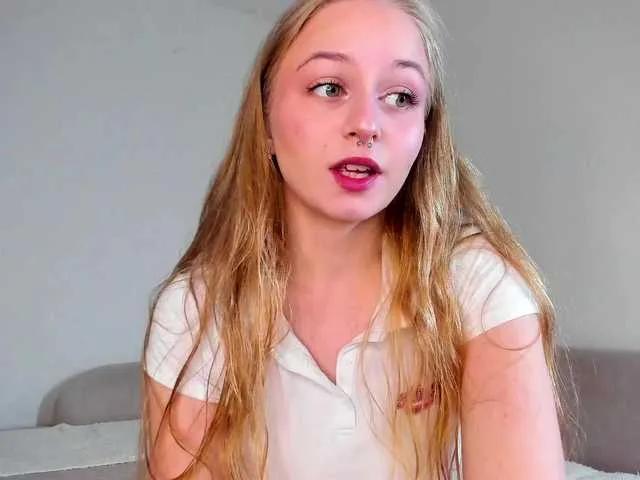 MiaMeowa — Flirting and sharing same interests