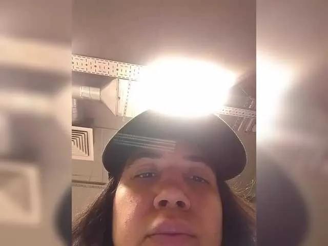 Mmmmmya on BongaCams 