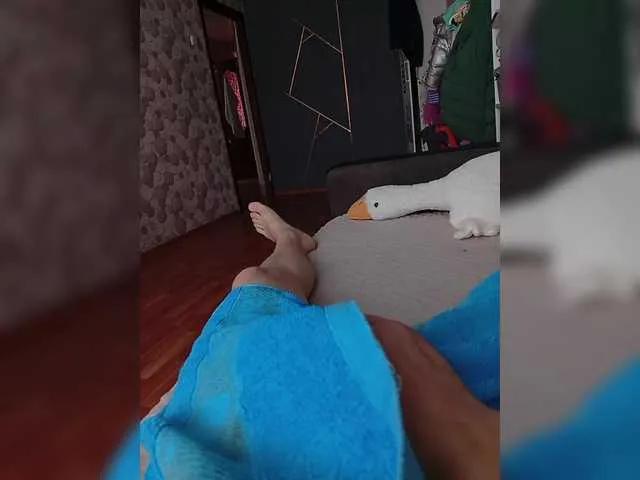 Niki233221 on BongaCams 