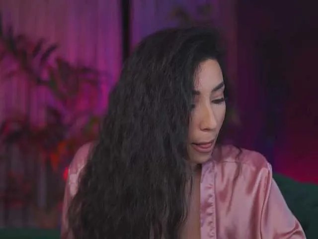 RamiraRowa — GOAL: CUMSHOW @remain tokens left. The art of seduction, confidence, passion and elegance 42  101  177  333