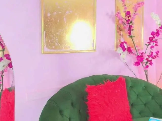 SCARLETTE04 — Kind man who really knows how to treat a real lady like me 