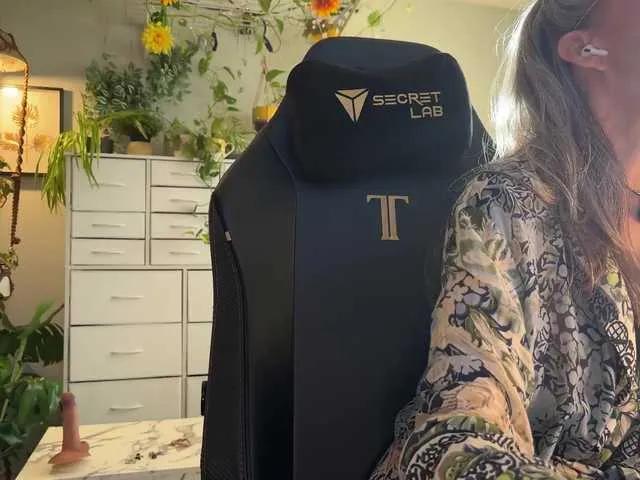 sunnie-dayz on BongaCams