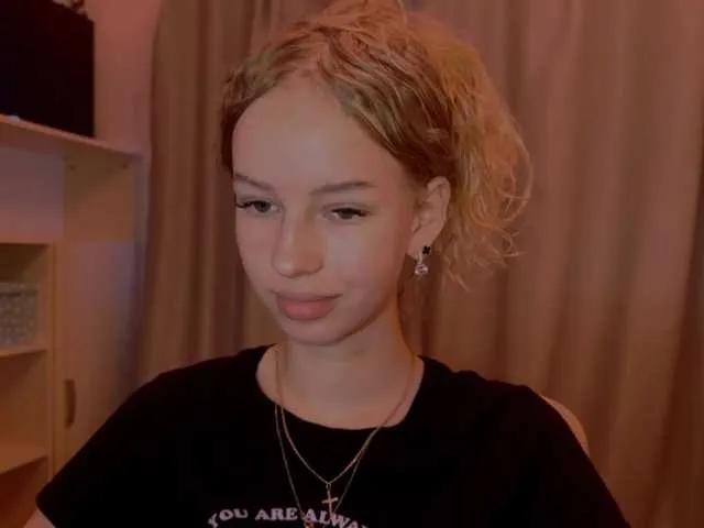 SweetyWhisper — Freechat on BongaCams