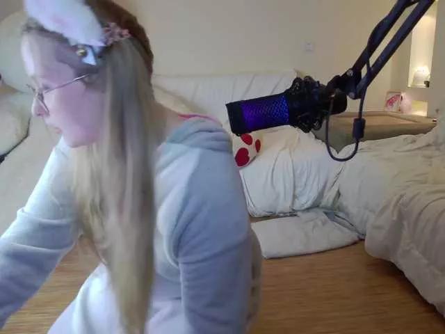 teeencute on BongaCams 