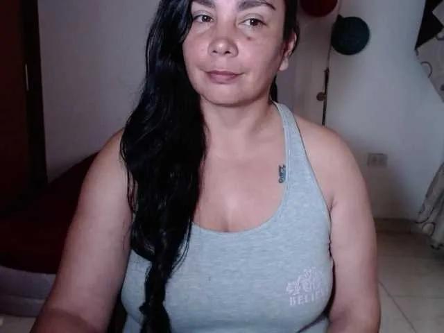 vivian-milf-paint on BongaCams 