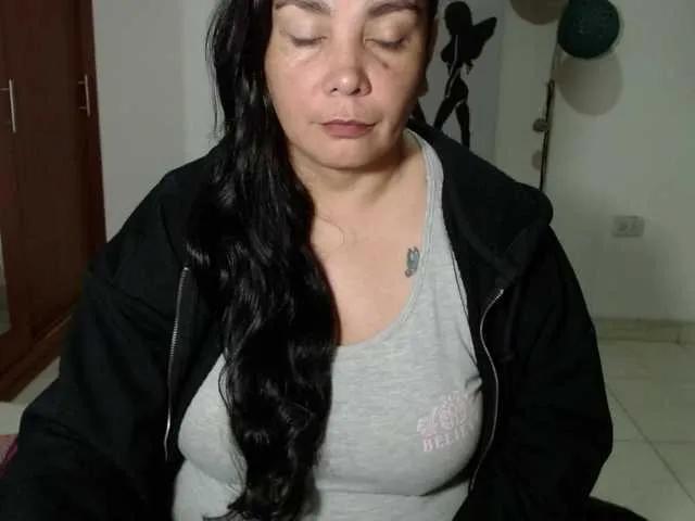 vivian-milf-paint on BongaCams 