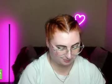 alicia_side_red's avatar