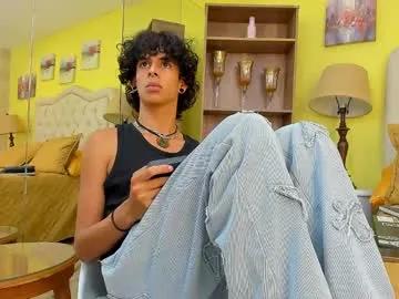 andyxibrat on Chaturbate