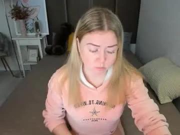 bettyurbane — Make me cum #pregnant #18 #bigpussylips #new #redhead