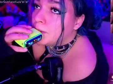 booboosperfectfacefuck on Chaturbate 