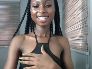 choco_petitqueen on Chaturbate
