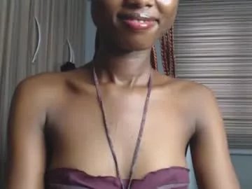 choco_petitqueen on Chaturbate