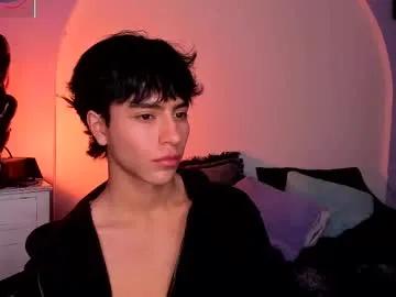 chrristopher77 on Chaturbate 