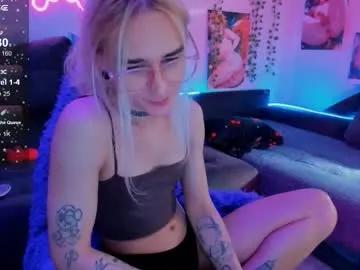 elli_26 on Chaturbate 
