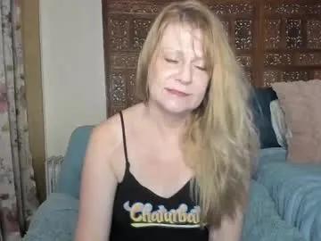 emberpheonixxx on Chaturbate 