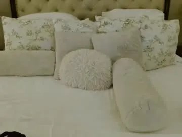 hot_wife_amber — Nude oil show    #new #mature #bigboobs #brunette #hotwife [5861 tokens remaining]