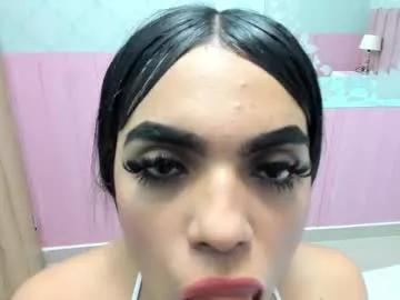 isis_loraine_ on Chaturbate 