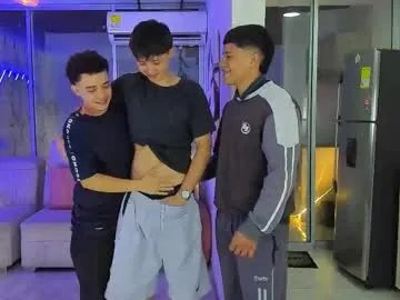 justingtime21 — FUCK ASS jordan #muscle #18 #bigcock #anal #bigass #gay [1664 tokens remaining]