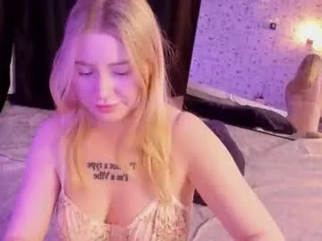 lillie_berry on Chaturbate