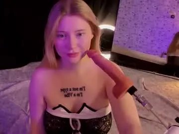 lillie_berry on Chaturbate