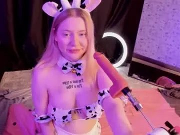lillie_berry on Chaturbate