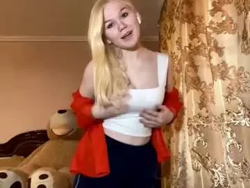 lindabreines on Chaturbate