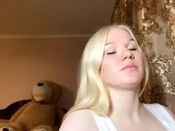 lindabreines on Chaturbate