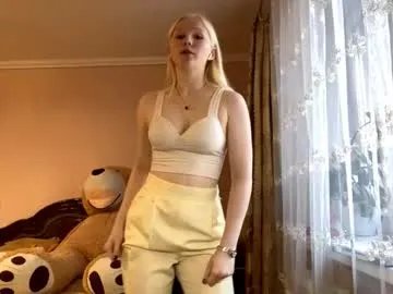 lindabreines on Chaturbate