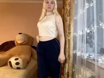 lindabreines on Chaturbate
