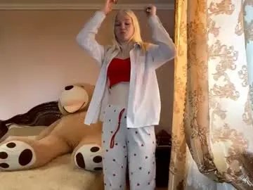 lindabreines on Chaturbate