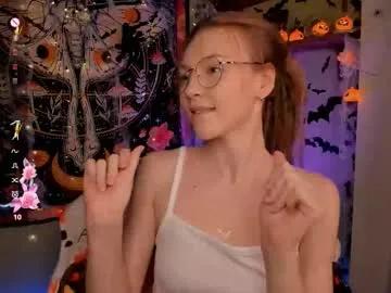 lyra_thenymph on Chaturbate