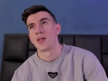 mikaelslow on Chaturbate