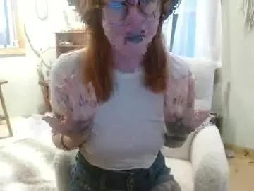 missmoonmagic13 on Chaturbate 