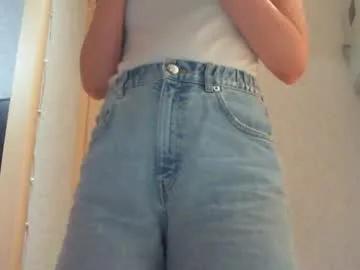 momentbeforedown on Chaturbate 