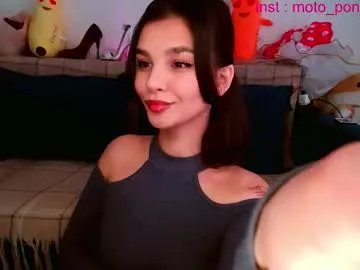moto_ponchik on Chaturbate