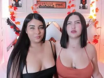ninablooms01 on Chaturbate 